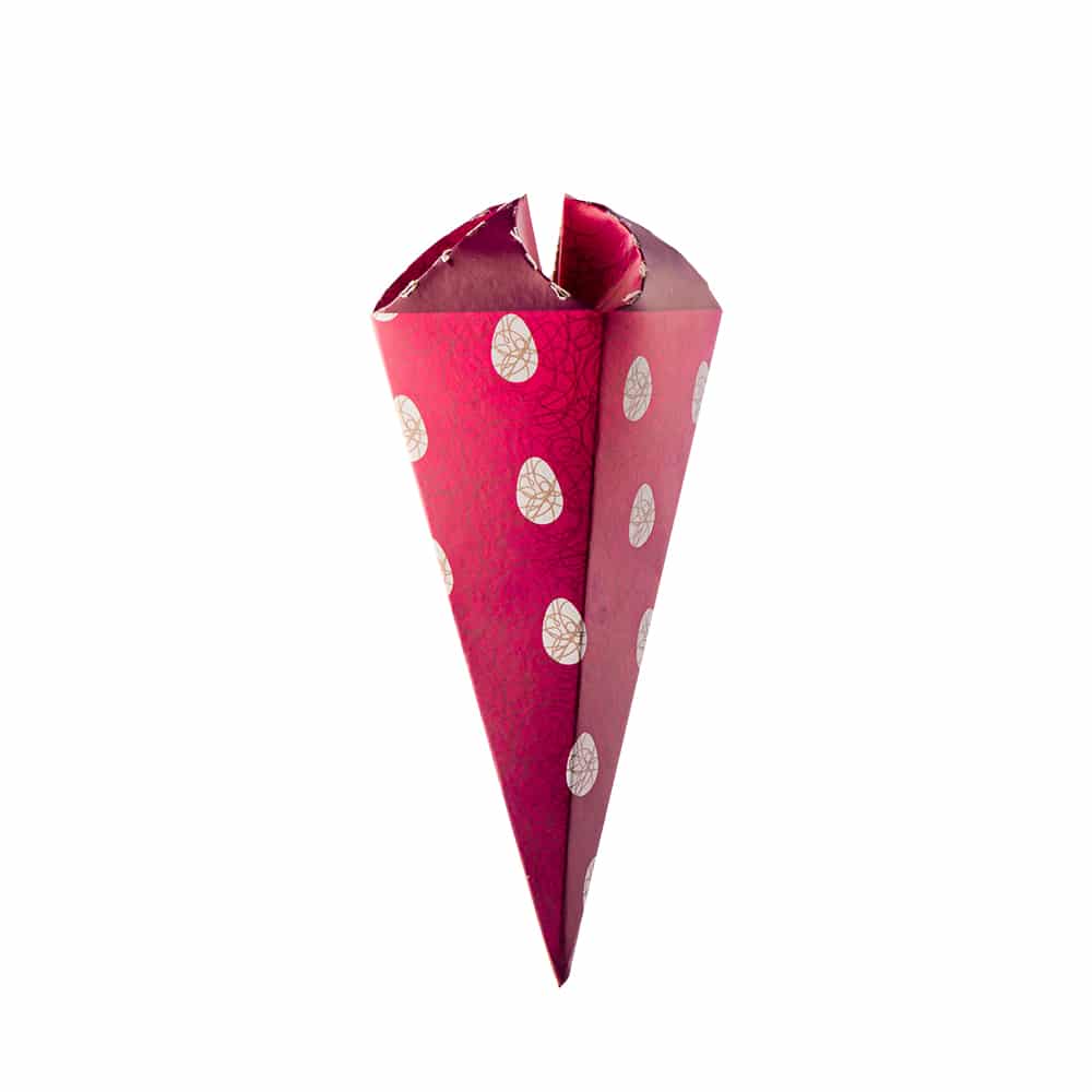 7a3fcec95355344cd8565fa21a82fef9.jpg Embalagem para Cone Trufado - RUBI, com papel - 50un - Imagem 1