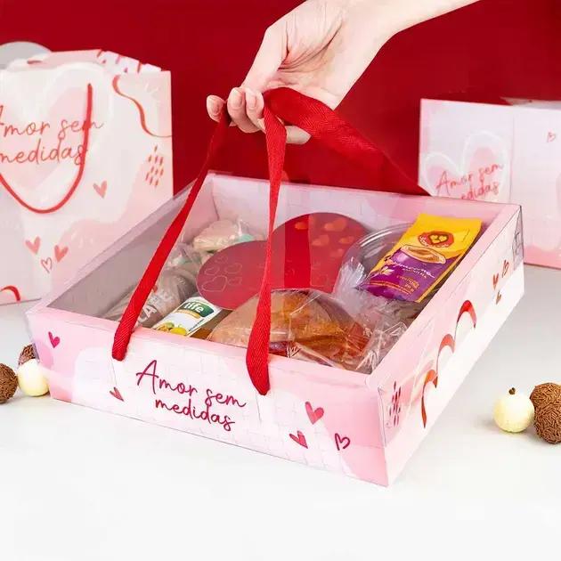 Como montar embalagens para cestas de presentes com doces