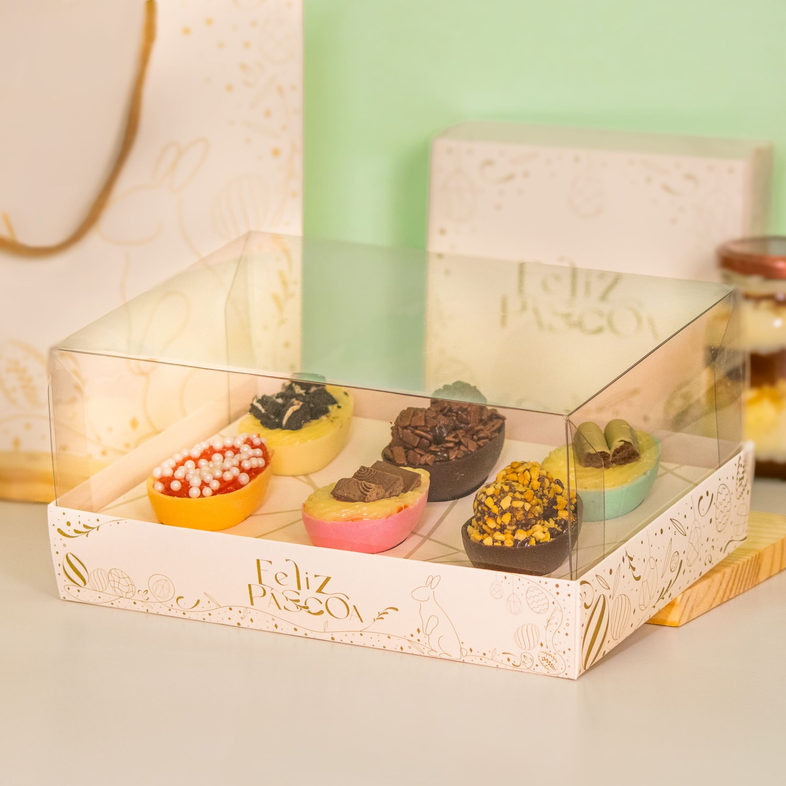 b63b612910a3cf25536f71671dea3ea4.jpg Embalagem para Kit Degustação, 6 Ovos de 50g, Tampa 7,5cm, PREMIER - 10un - Imagem 1