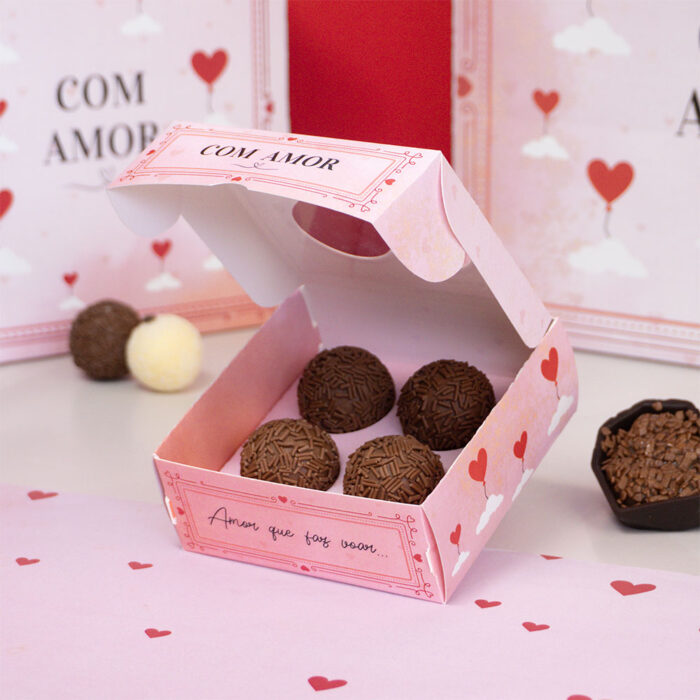 Caixa Para 4 Doces ou 1 Brownie, Com Visor e berço, COM AMOR - 10un - Imagem 2